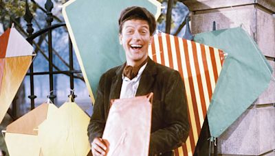 Dick Van Dyke 'still gets kidded' about his 'Mary Poppins' accent