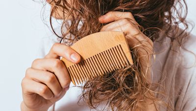 Olvídate del frizz del pelo: los trucos naturales que puedes hacer para eliminarlo