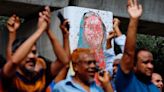 Bangladesh espera por la formación de un Gobierno interino tras la dimisión y huida de Sheikh Hasina