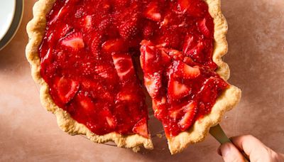 Strawberry Pie Is The Go-To Fruity Explosion For Every Summer Evening