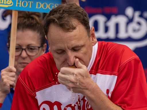 Hot Dog Eating Contest FREE LIVE STREAM (7/4/24) | Watch Nathan’s Famous Hot Dog Eating Contest online