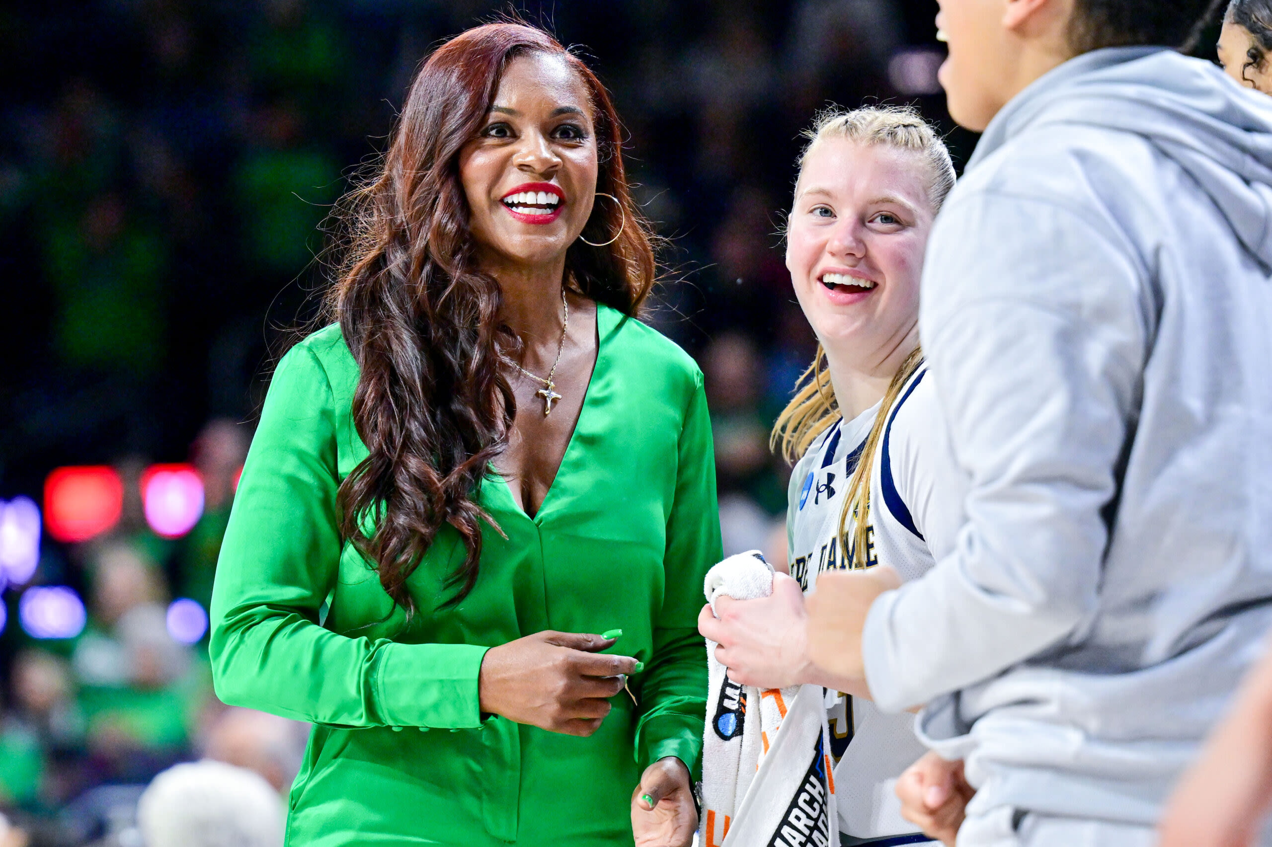 Fighting Irish Wire explores Notre Dame football and women’s basketball