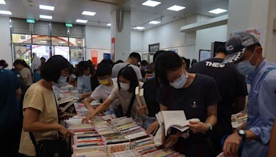 彰化市立圖書館20歲生日趴 6千冊好書熱情分享