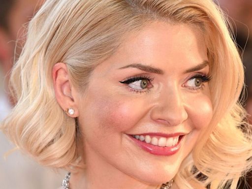 Holly Willoughby's new Netflix programme 'adds The Saturdays star' to line-up