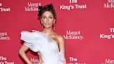 Kate Beckinsale Fires Back at Critics Telling Her to 'Take That Ridiculous Bow Off'