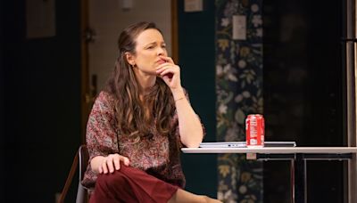 Review: Rachel McAdams paints a somber picture of motherhood in ‘Mary Jane’ on Broadway