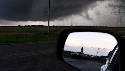 More severe weather in Texas forecast as police confirm officer's death from tornado