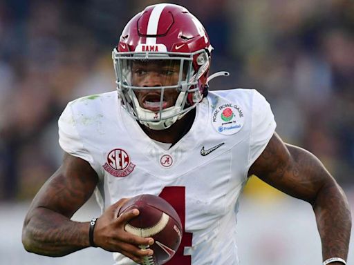 2025 NFL Mock Draft: Surprise QBs Highlight Early 1st-Round Forecast