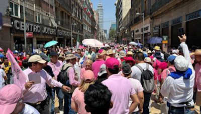 Esto fue lo que se vivió en la 'Marea Rosa' en Zócalo CDMX