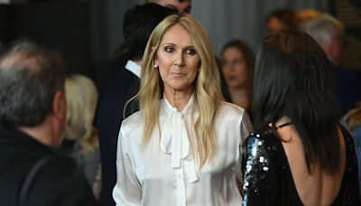 Céline Dion aux JO de Paris 2024 : cette personne vitale à sa vie ne la quitte plus, même quand elle est sur scène