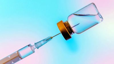 Las vacunas COVID reducen el riesgo de infarto y ACV, concluyó un estudio que evaluó a 46 millones de personas