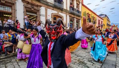 Anuncian delegaciones que participarán en Expresiones Artísticas y Culturales en el marco de la Guelaguetza 2024