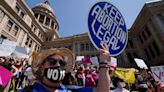 Casi dos años después de la prohibición al aborto luego de 6 semanas de embarazo en Texas, más bebés están muriendo