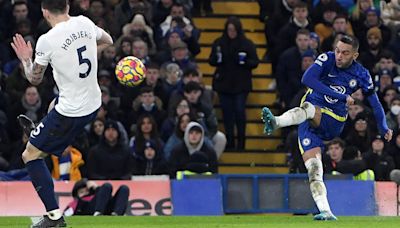 El Chelsea olvida su crisis ante un Tottenham de Conte al que tiene 'dominado'
