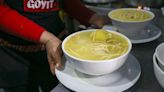 Caldo de gallina: historia, beneficios y receta de una de las sopas más emblemáticas de la gastronomía peruana