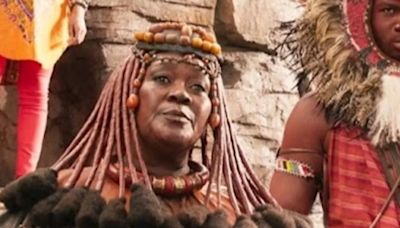 Murió Connie Chiume, la veterana actriz sudafricana que se lució en Marvel como líder de tribu en Pantera Negra