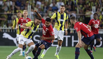 Fenerbahçe de José Mourinho cai para a Liga Europa após empate com Lille