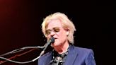 Daryl Hall plays classic Hall & Oates set amid John Oates lawsuit