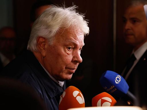 Felipe González cuestiona el liderazgo de Sánchez y tacha de «oportunista» la retirada de la embajadora de Argentina