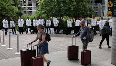 Exclusive-WestJet Airlines strike to continue until deal reached with mechanics, union says