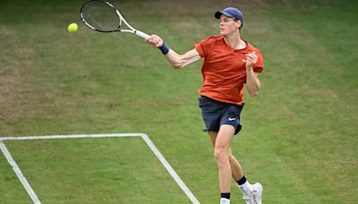 World No. 1 Jannik Sinner steels past Jan-Lennard Struff to reach Halle semifinals | Tennis.com