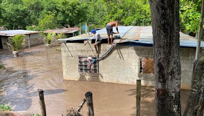 El potente huracán Beryl avanza hacia Jamaica y México: ya dejó muertos y destrucción en otras islas del Caribe