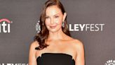 Ashley Judd Reveals She Fractured Her Leg Following Her Mom Naomi's Death