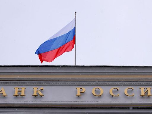 Russia lowers mandatory FX sales for exporters from 60% to 40%