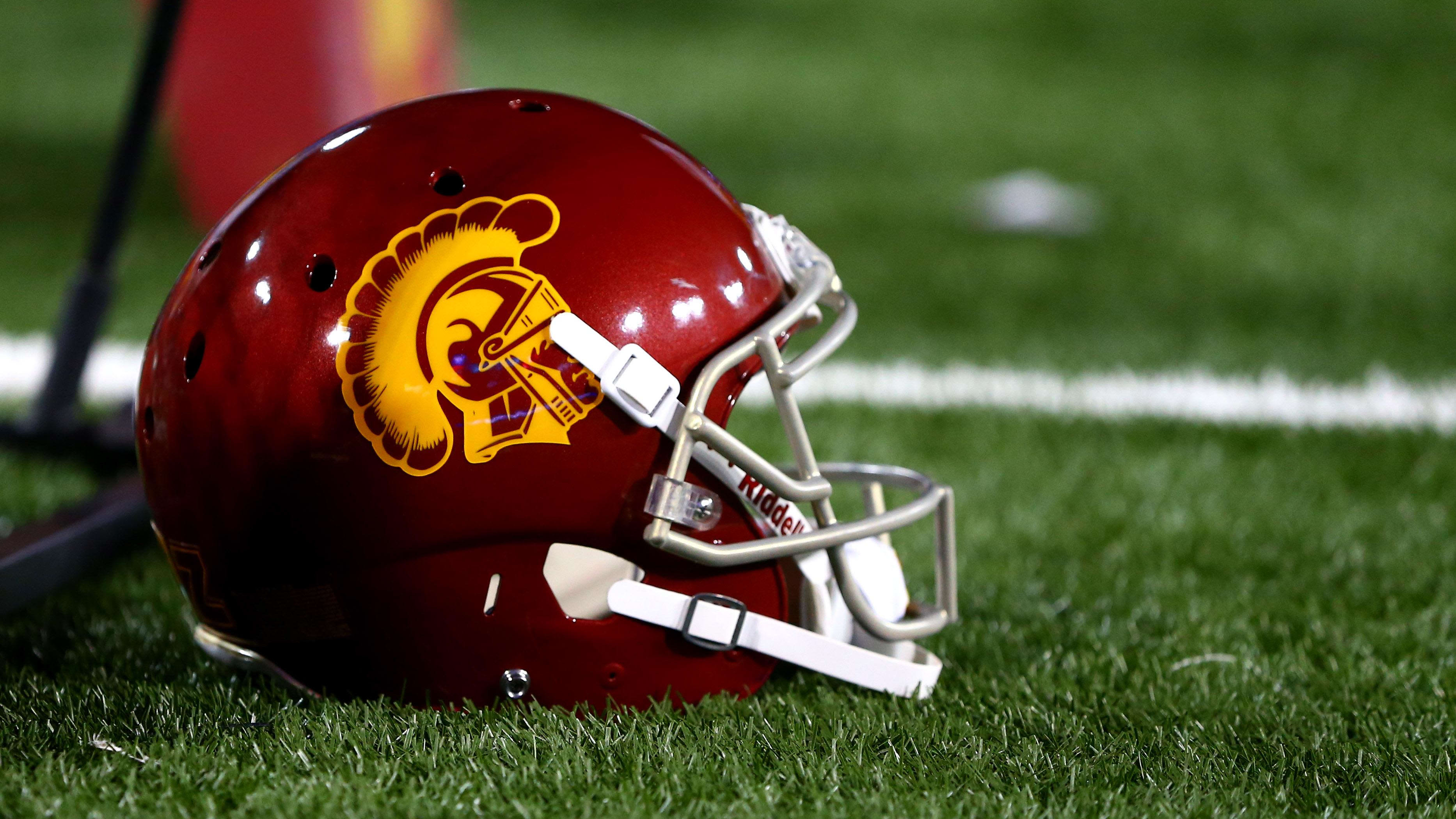 USC Football: Trojans Offer Intriguing North Carolina Offensive Tackle