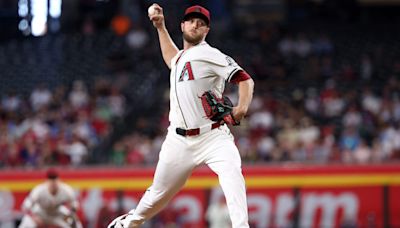 D-backs pull off comeback on back-to-back wild pitches vs. Rockies