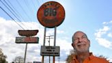 People are saying final goodbyes during the last days of Tanner's Big Orange in Greenville