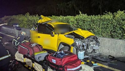 國1深夜8車連環撞！運將變換車道遭追撞 計程車慘變夾心餅乾