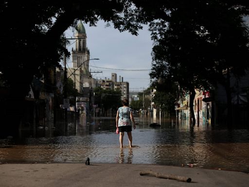 Inundaciones históricas, olas de calor sofocante, incendios forestales: las catástrofes climáticas llegaron para quedarse, alertan en Brasil