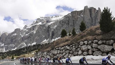 Giro de Italia 2024, en directo | Sigue la Etapa 17 con final en el Passo del Brocon, hoy en vivo