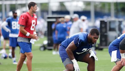 Giants Offensive Line Depth Chart: Where Do Neal, Runyan Stand at OTAs?