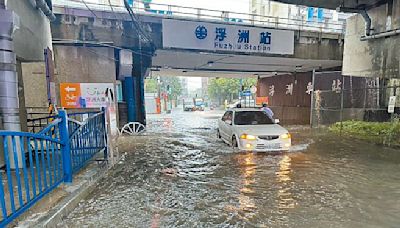 板橋浮洲暴雨淹水 議員會勘改善 - 地方新聞