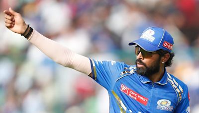 'Lot of Stuff Going on Around Clouded His Thoughts': Coach Mark Boucher Backs Hardik Pandya After Tough IPL 2024 - News18