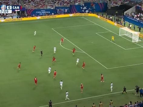 Gol de Julián Álvarez (1-0) en el Argentina 2-0 Canadá - MarcaTV