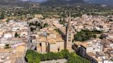 El bonito pueblo conocido como la ‘capital del vino’ de Mallorca: una tradición milenaria y la primera D.O. de la isla