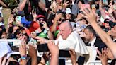 Francisco reúne a más de 800.000 personas en el Vía Crucis en Lisboa