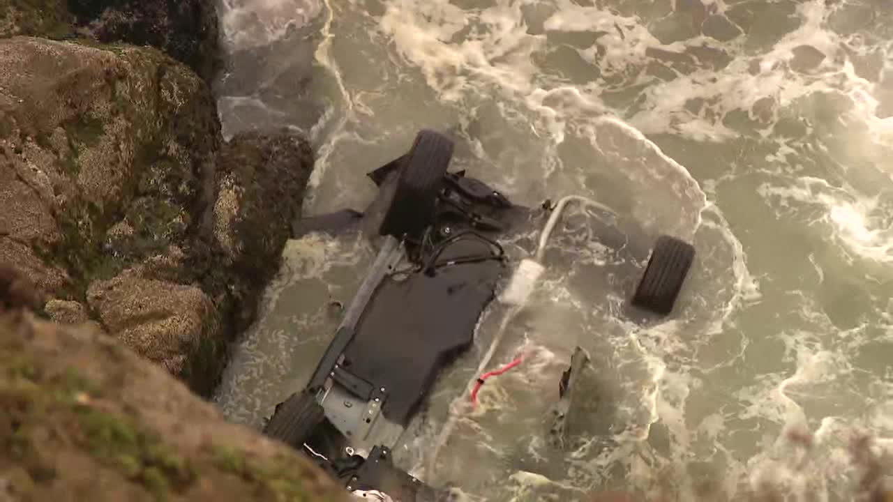 3rd body recovered from car that went over Devil's Slide cliff: CHP