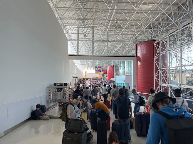 Chaos for travelers at BWI as network outages disrupt the globe