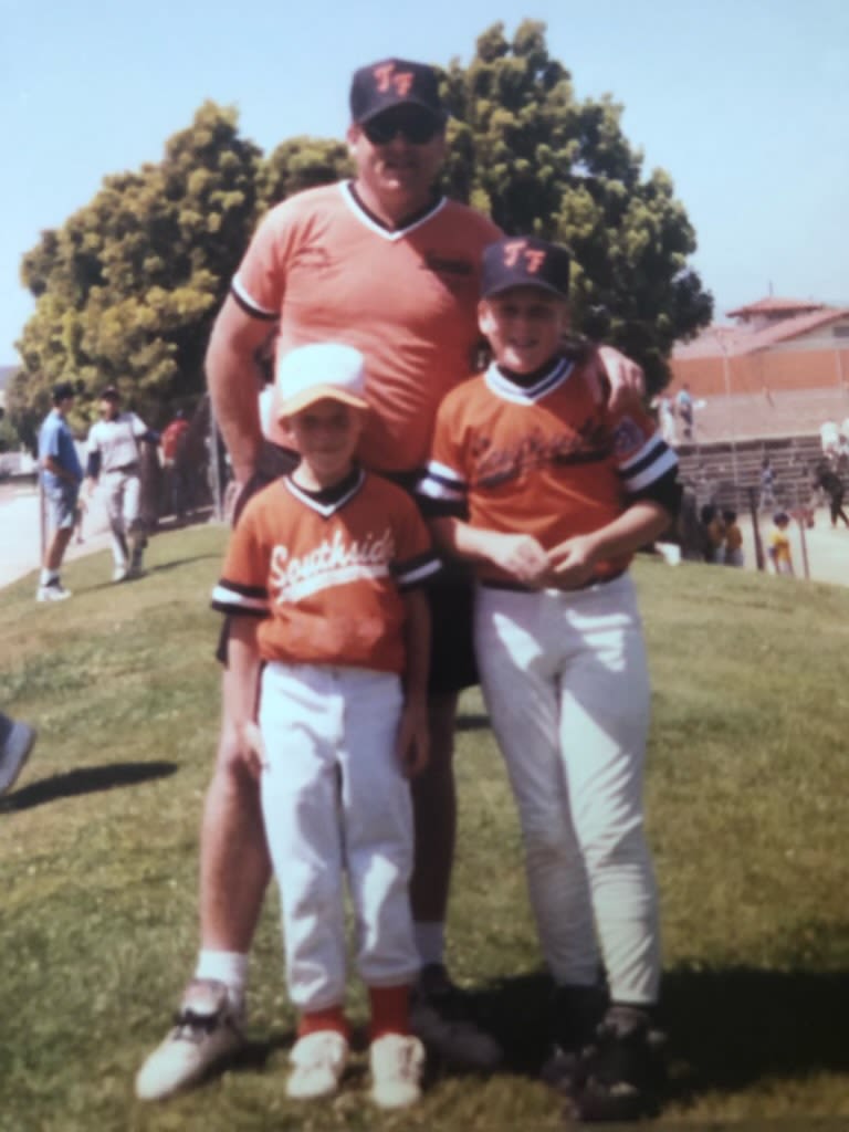 'Baseball family through and through': Coaching paths led brothers Dustin and Jason Kelly to Cubs, Washington