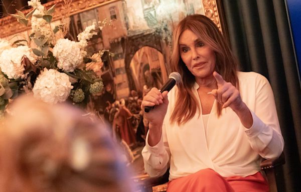 Caitlyn Jenner wants campus protesters deported: "Have fun" being beheaded