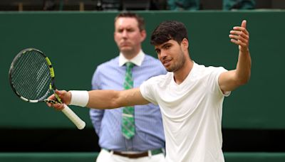 Carlos Alcaraz vence a Humbert y se clasifica para los cuartos de final de Wimbledon