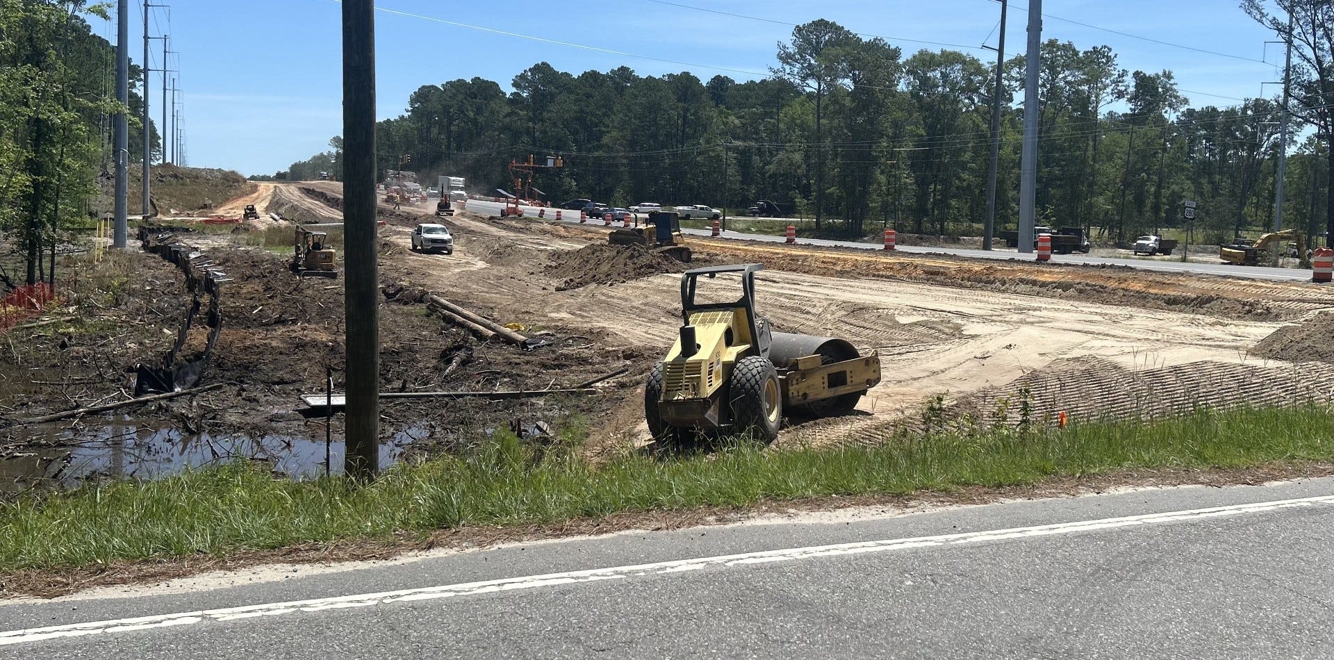 Construction of frontage road, roundabouts and widening of US 280 underway in North Bryan