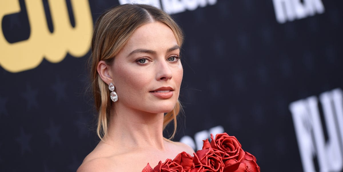 Margot Robbie Says She'll "See What I Can Do" About the 'A Court of Thorns and Roses' TV Adaptation