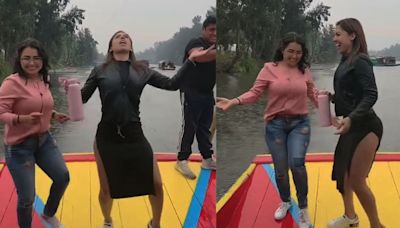 VIDEO: Así se baila el sangoloteadito en las trajineras de Xochimilco