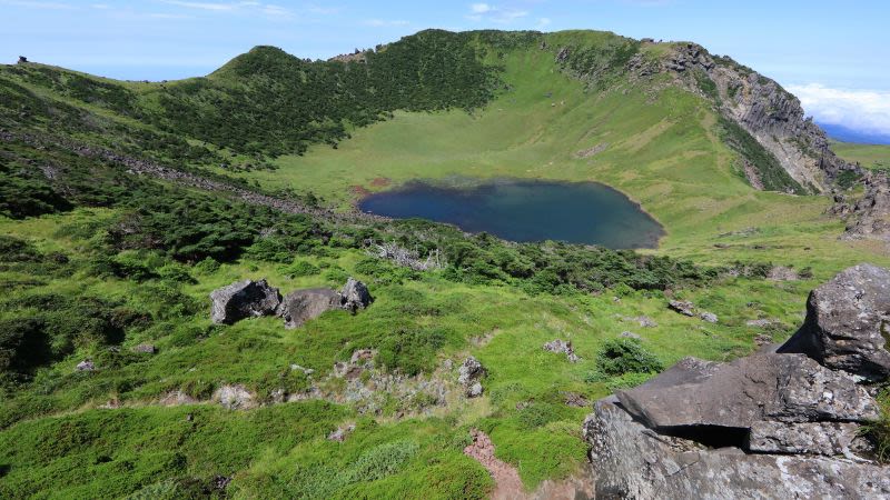 Soup broth is damaging South Korea’s highest mountain, warn officials | CNN