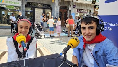 Celedón txiki y Edurne, cogen el testigo de la fiesta y llenan la plaza de la Virgen Blanca